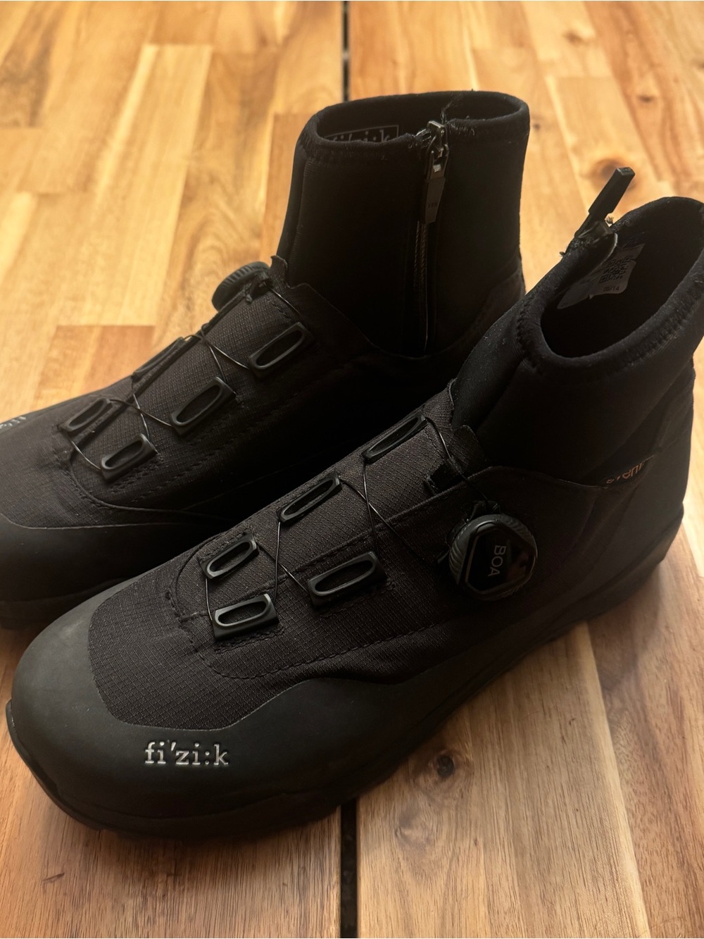 fi'zi:k Black BOA Winter Cycling Boots • EU 41.5